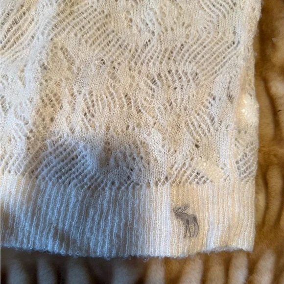 Vintage Abercrombie Cream Lace Sweater - Picture 3 of 9